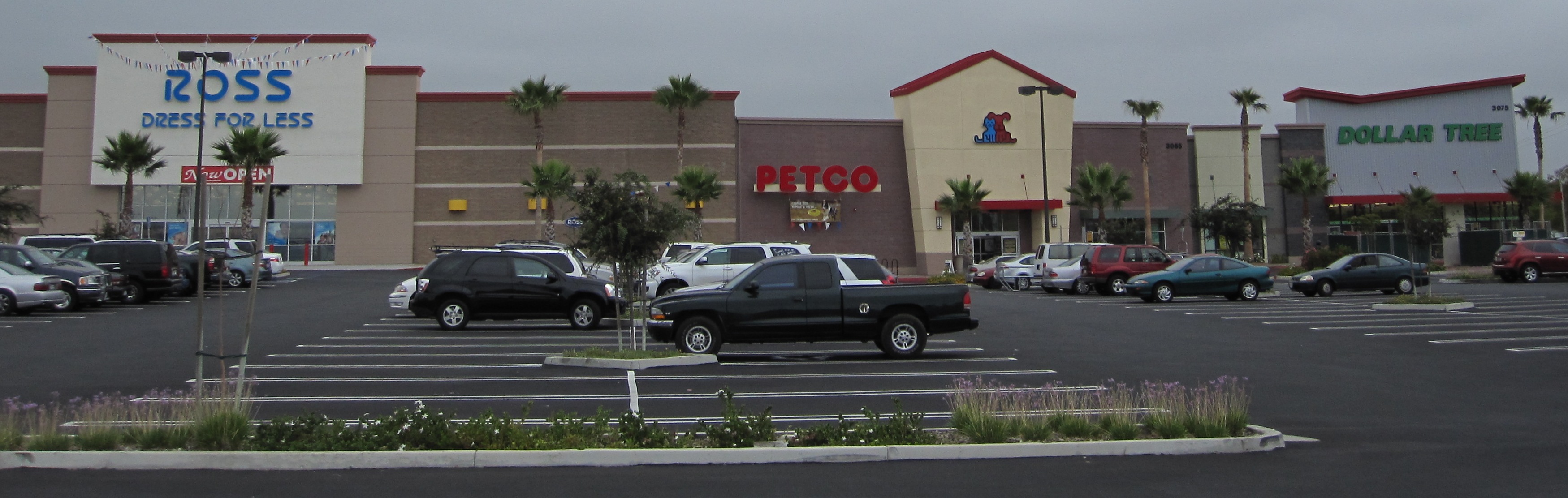 Shopping center in Signal Hill